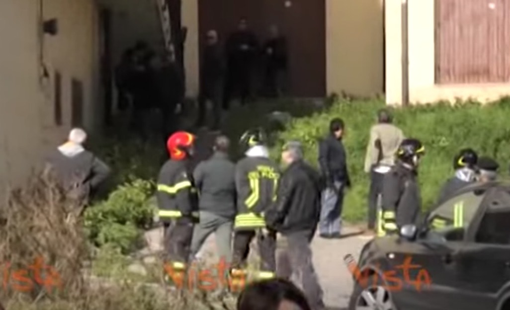 Avellino, accoltella la ex e il suo nuovo compagno, poi si getta nel vuoto