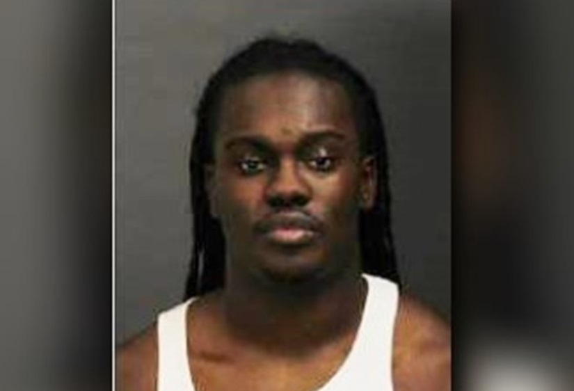 Stati Uniti, lascia i figli in auto. E la bimba di sei anni strangola il fratellino