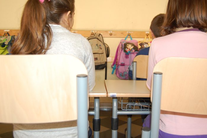 Bimbo iperattivo compagni scuola