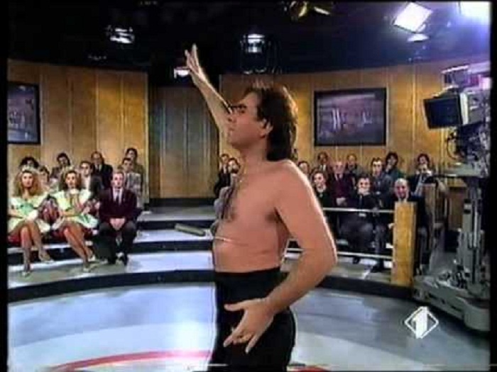 Giucas Casella piange per la pensione: "Prendo 800 euro, pronto a fare ricorso"