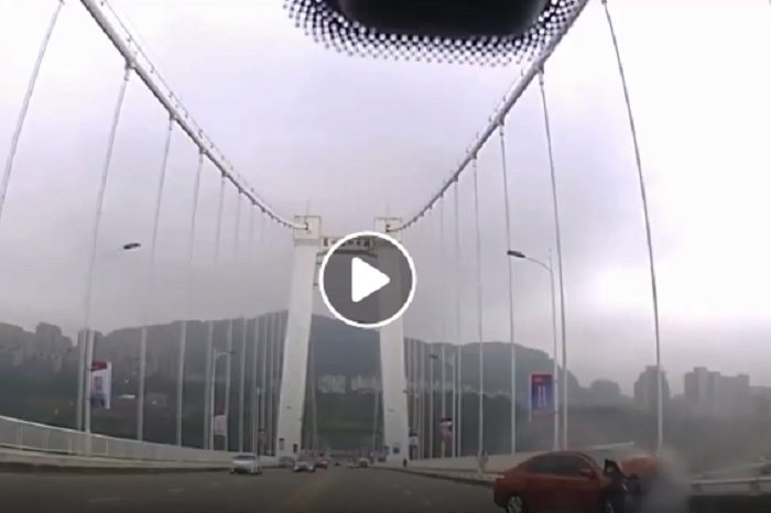 Il bus caduto dal ponte la scorsa settimana