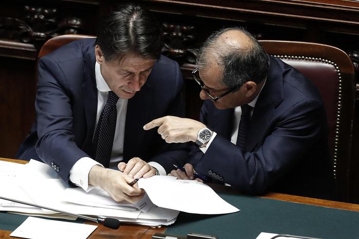 Manovra bocciata dalla Ue. Violata regola del debito, "procedura d'infrazione giustificata"