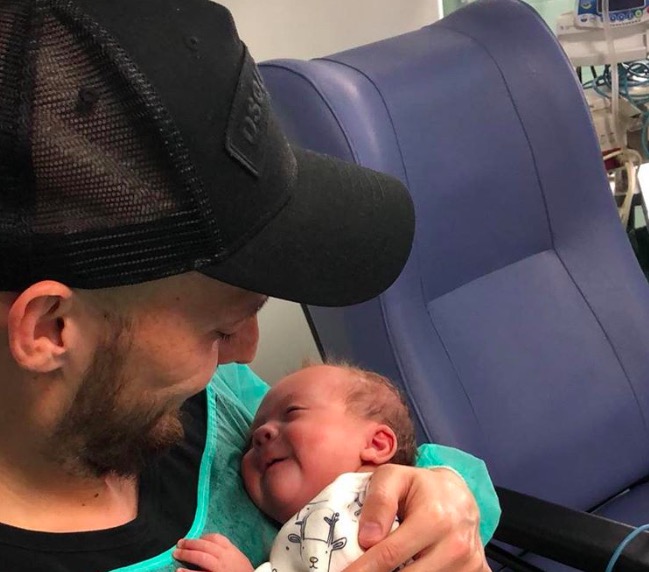 David Silva racconta il dramma del figlio prematuro: “Mangiavo male, non dormivo, non si è mai preparati a una cosa del genere”