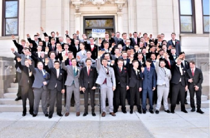 Wisconsin, studenti fanno saluto romano 3