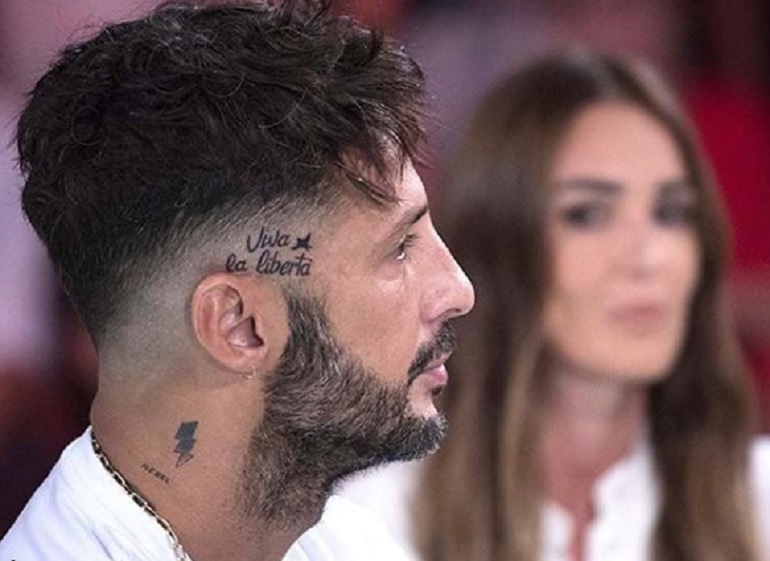Fabrizio Corona: "Asia Argento? Le ho preso la testa, l'ho messa sul tavolo e..."