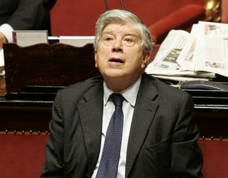 Giacomo Caliendo, furto in casa del senatore di Forza Italia: bottino da 10mila euro (foto Ansa)