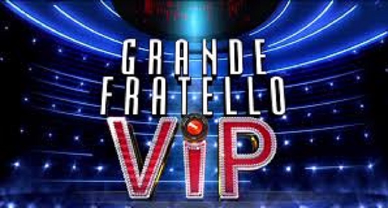 Grande Fratello Vip, Francesco Monte e Giulia Salemi... esplode la passione sotto il piumone