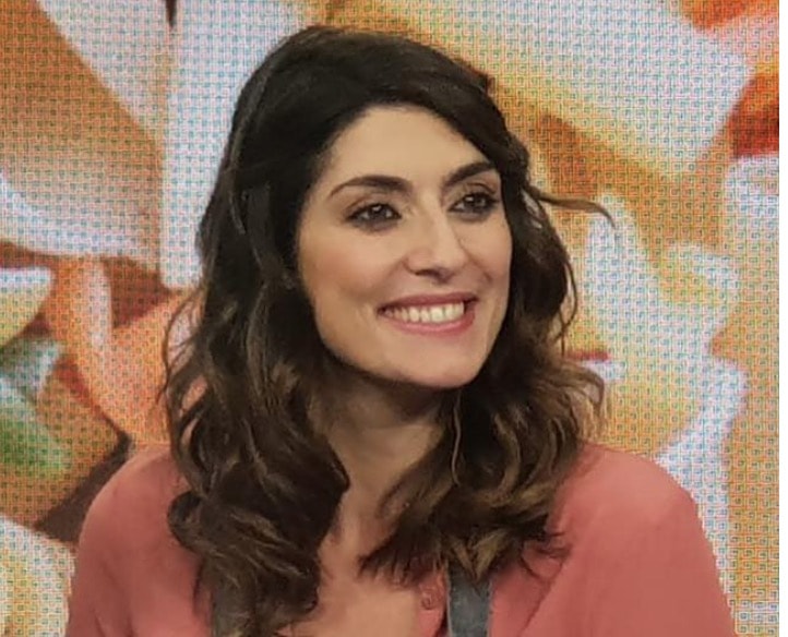 Elisa Isoardi, frecciatina ad Anna Moroni: "Tornate in questa cucina, quella originale"