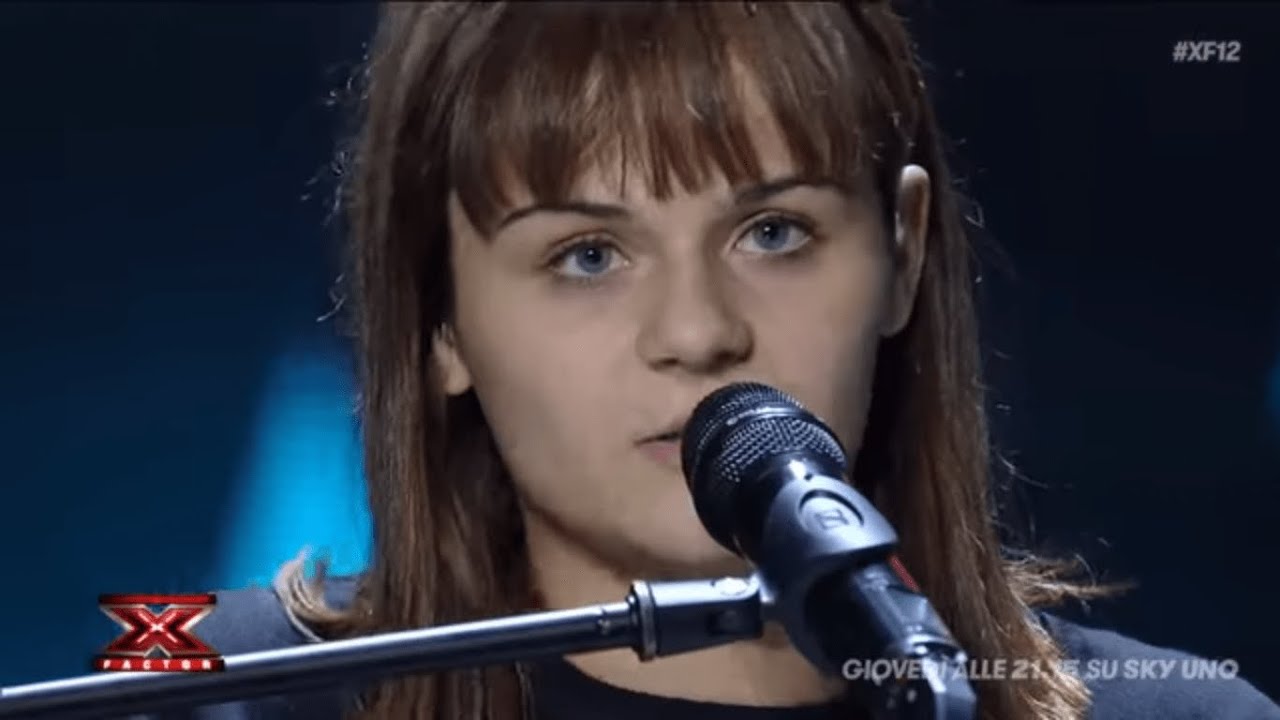 "Cherofobia", a X Factor Martina Attili torna a cantare la "paura della felicità"