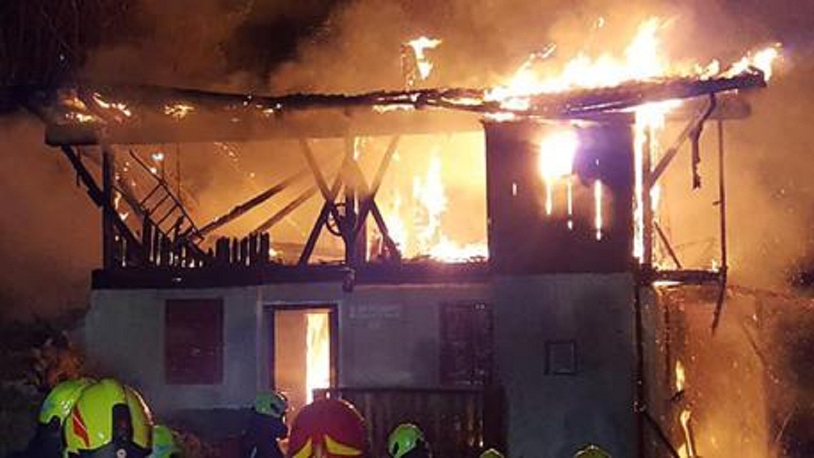 Mestre, incendio nella sede di una associazione: trovati 2 cadaveri carbonizzati