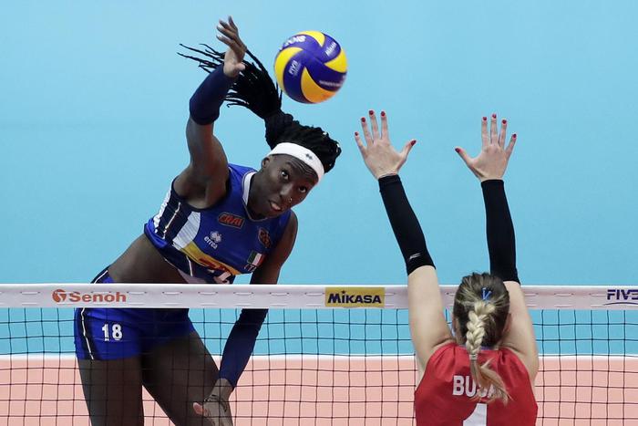 Paola Egonu: "Ho una fidanzata, che problema c'è"