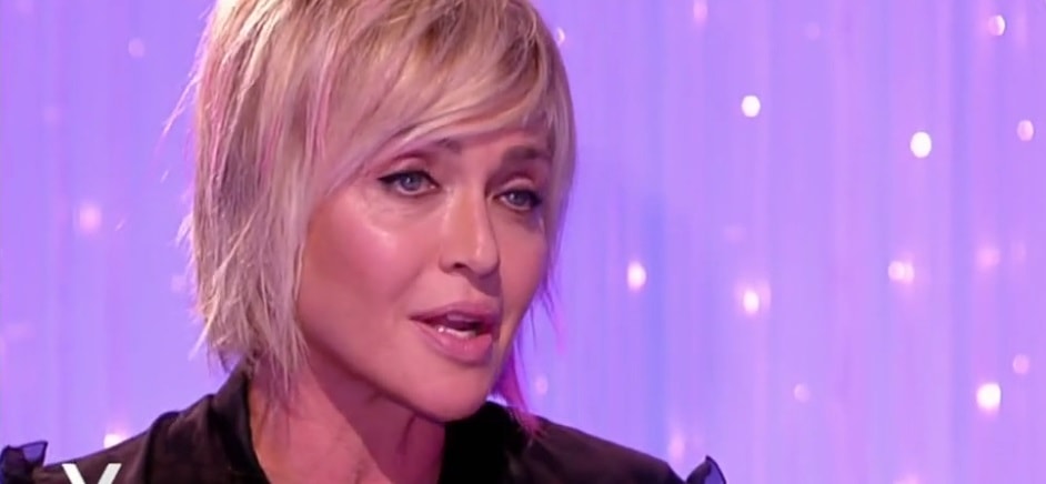 Paola Barale incinta? Le foto che insospettiscono...