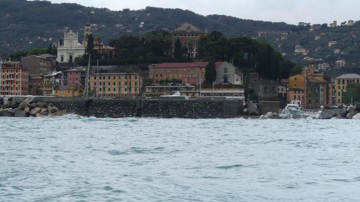 Portofino isolata, il porticciolo devastato dalla mareggiata2