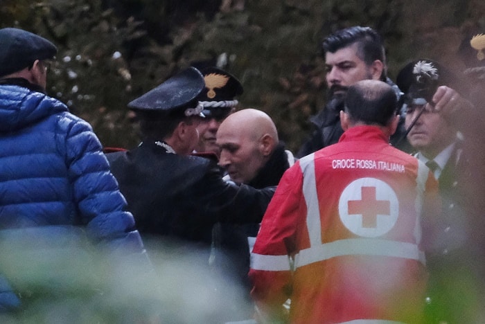 Pieve Modolena, Francesco Amato barricato in posta: carabinieri liberano gli ostaggi 6