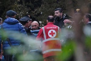 Pieve Modolena, Francesco Amato barricato in posta: carabinieri liberano gli ostaggi 5