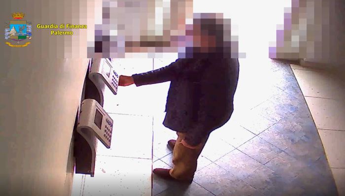 Moglie gelosa inguaia assenteisti in Regione Sicilia. I trucca cartellino licenziati solo sui giornali