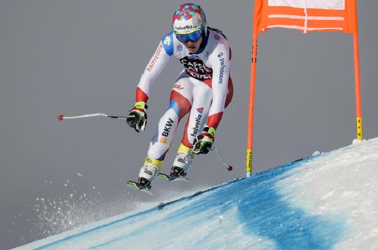 Gian Luca Barandun, lo sciatore svizzero si schianta in parapendio e muore (foto Ansa)