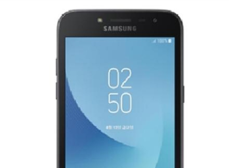 Rubato smartphone a cassiera. L'appello: "Nella rubrica ci sono i numeri per salvare mio figlio" (foto Ansa)