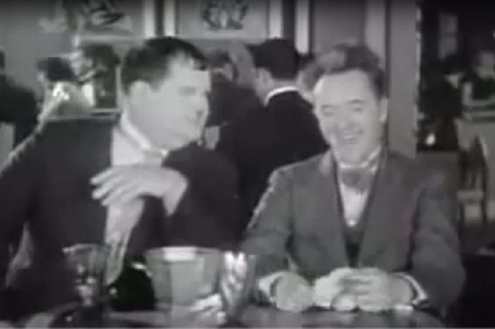 Stanlio e Olio ridono