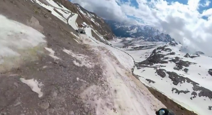 Stelvio sci Red Bull