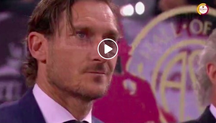 Francesco Totti entra nella hall of fame della Roma (VIDEO e FOTO): si commuove e commuove l'Olimpico