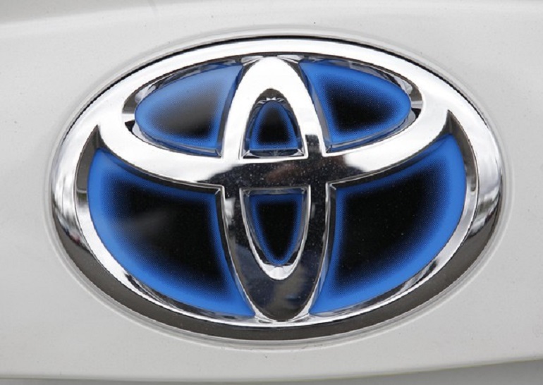 Toyota richiama 1,6 milioni di veicoli (soprattutto Avensis e Corolla) per problemi all'airbag (foto Ansa)