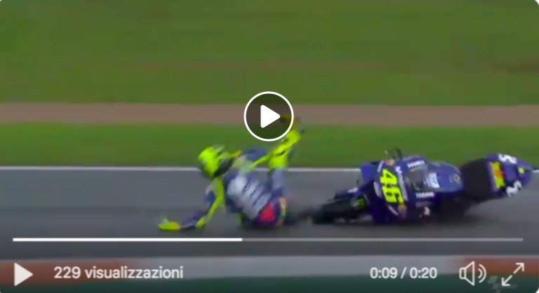 Valentino Rossi VIDEO caduta MotoGp Valencia, chiude Mondiale al 3° posto