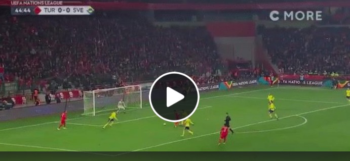 Video, parata miracolosa di Olsen durante Turchia-Svezia