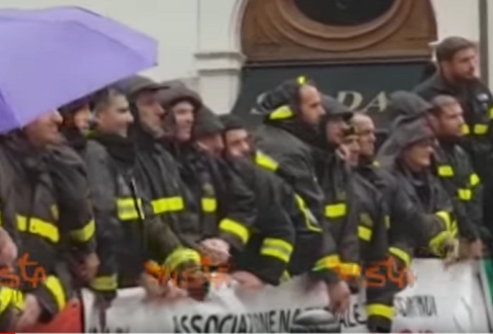 Vigili del fuoco precari
