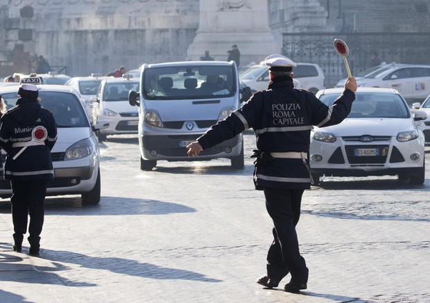 roma blocco auto oggi