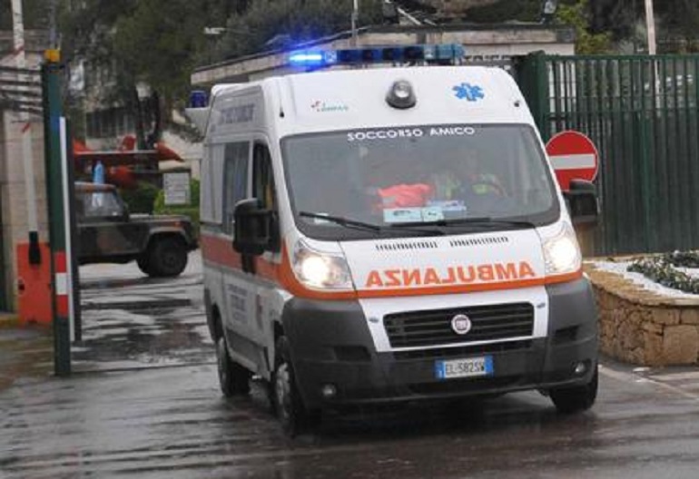 Novara, muore in casa dopo un malore. La figlia di sette anni veglia il papà tutta la notte (foto d'archivio Ansa)