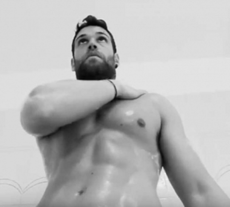 Aaron, il gigolò romano che vuole pagare le tasse: "Il mio è un lavoro socialmente utile"