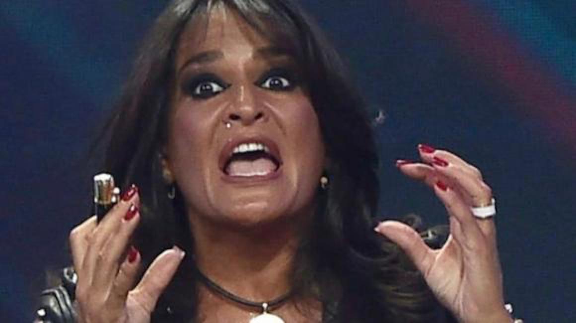 Aida Nizar rapinata nella notte mentre è in diretta Instagram. Ma i fan non le credono VIDEO