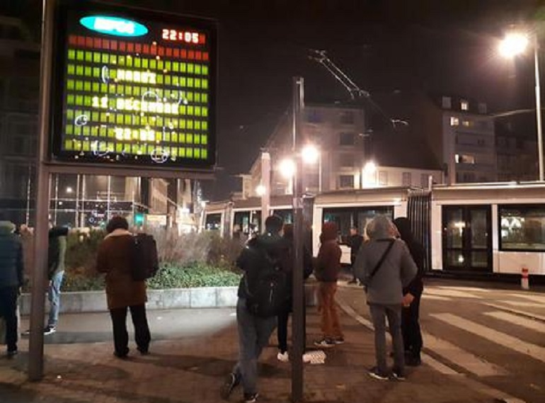 Strasburgo, Alessandra Mussolini: "E' strano perché è successo proprio dopo i gilet gialli..." (foto Ansa)