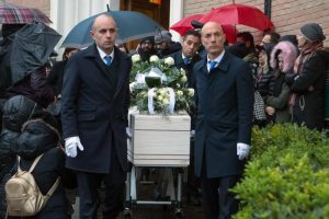 La bara bianca di Mattia Orlandi (