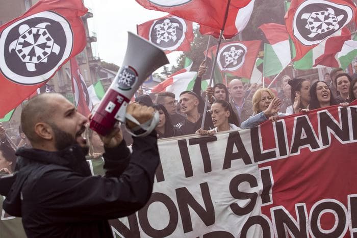Casapound Bari, squadrismo e "riorganizzazione del partito fascista": sequestrata la sede di via Eritrea