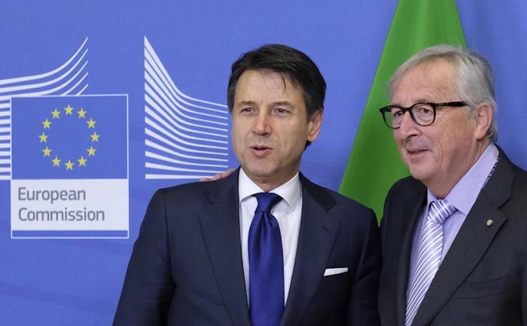 Manovra, Conte da Juncker: "Scesi da 2,4 a 2,04%. Reddito e quota 100 restano"