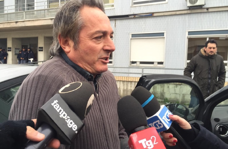 Discoteca Corinado, il padre di una delle vittime: "Solo in Italia succedono queste cose" (foto Ansa)