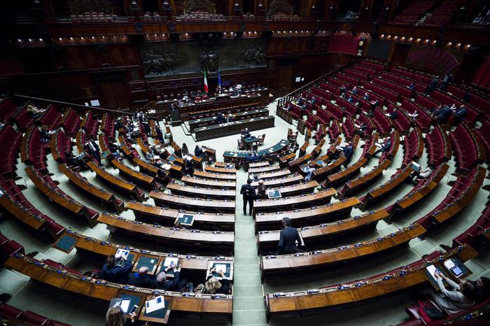 Dll anticorruzione è legge. Dal Daspo ai corrotti all'agente sotto copertura, tutte le novità