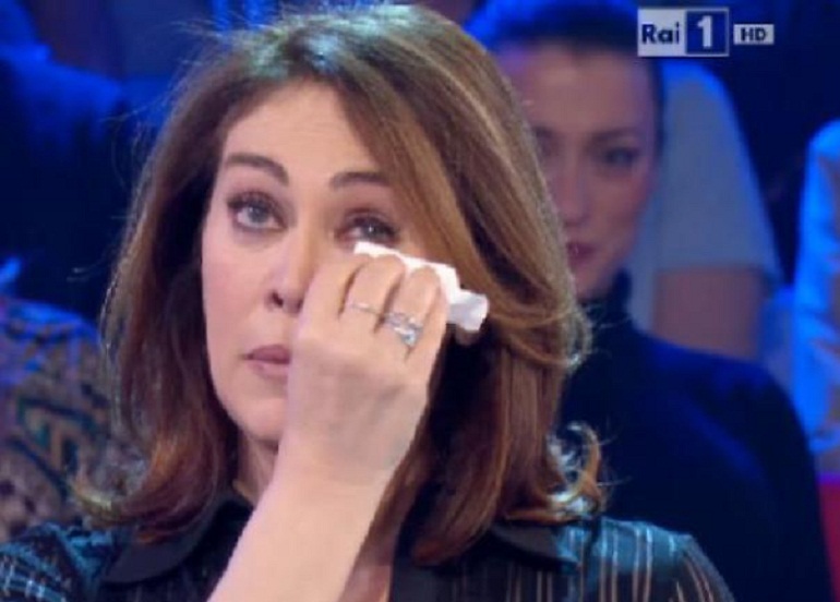 Elena Sofia Ricci: "Dopo la morte di mia madre è stato difficile continuare a lavorare"