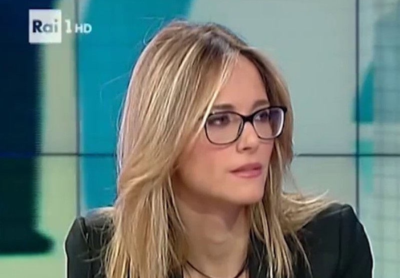 Francesca Fialdini, la storia e i successi della conduttrice de “La Vita In Diretta”