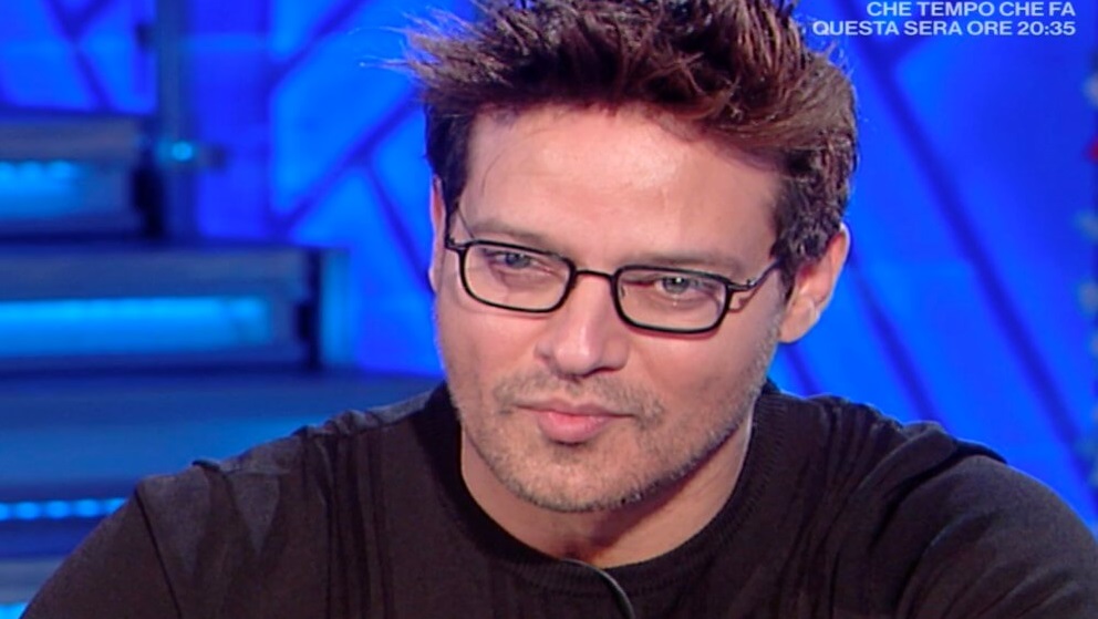 Domenica In, Gabriel Garko mostra una fede al dito: "Potrei essermi sposato"