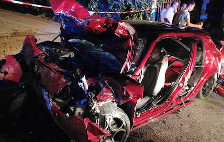 Incidente stradale a Ravenna: 19enne muore vicino casa. Lo hanno trovato i genitori