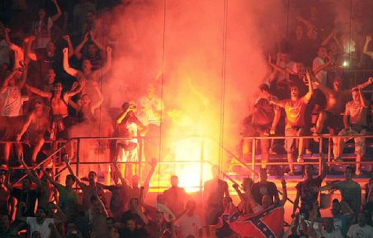 Scontri Inter-Napoli, restano in carcere i tre tifosi dell'Inter. Nessun indagato ha visto l'incidente (foto d'archivio Ansa)