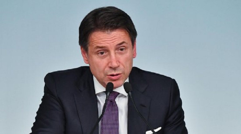 Manovra, Conte: "Non lavoro a deficit sotto il 2%. Nei prossimi giorni nuovo incontro con l'Ue" (foto Ansa)