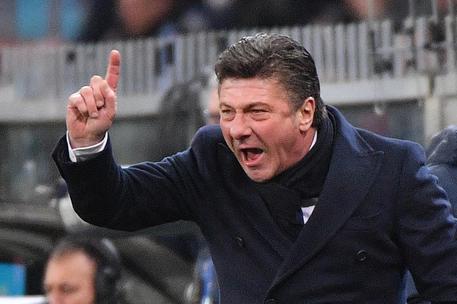 Torino, Mazzarri torna a parlare dopo il malore: "Giusto lo stop, i miei calciatori erano più preoccupati di me"