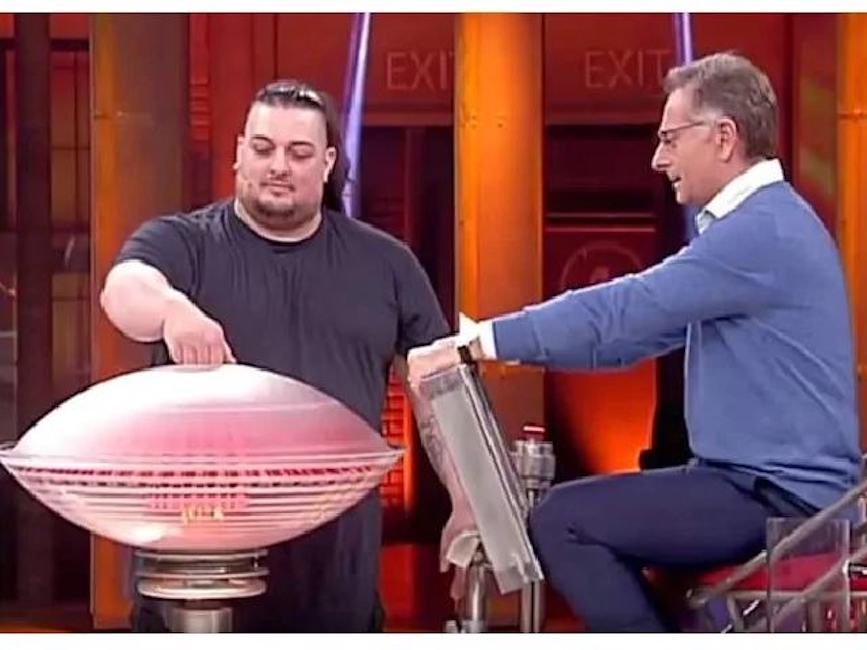 Michele Volpe morto a 47 anni: fu valletto di Avanti un altro con Bonolis