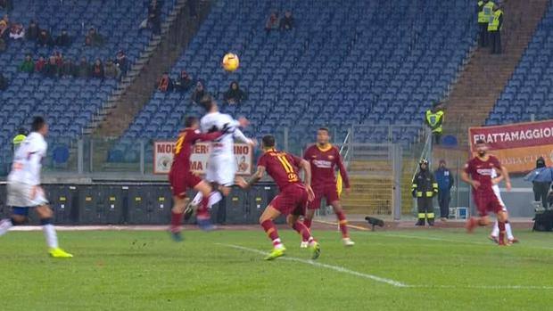 Var, stavolta sorride la Roma, piange il Genoa. Preziosi: "Arbitro in malafede"