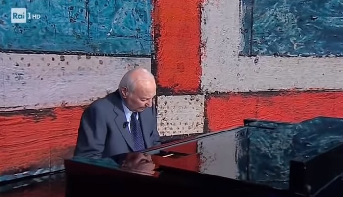 Piero Angela suona Casablanca