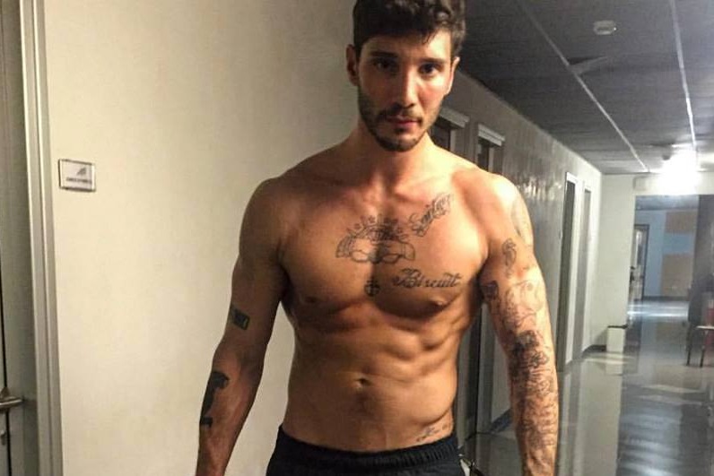 Stefano De Martino: "Tv? Lo faccio solo per soldi. Farei anche il gommista"